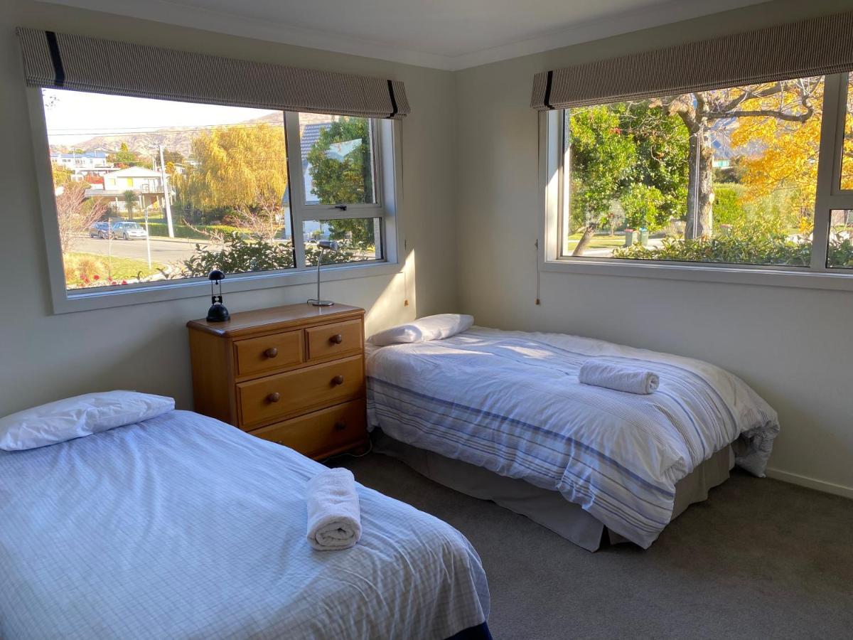 Amazing Aubrey, Walk To Bremner Bay Villa Wanaka Exteriör bild