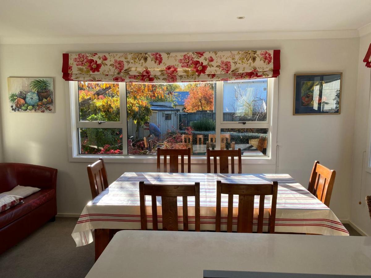 Amazing Aubrey, Walk To Bremner Bay Villa Wanaka Exteriör bild